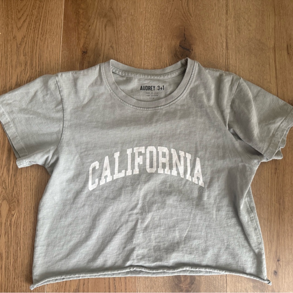 Audrey Green/Gray California crop Tee